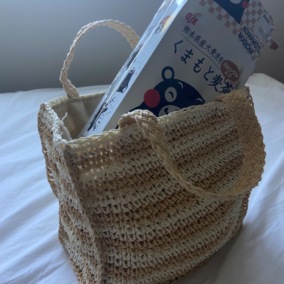 Small cube-shaped woven purse - Picture 6 of 6